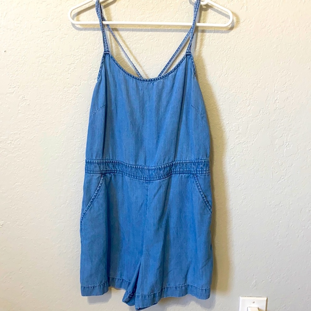 LOFT women’s jean romper (Size 6)